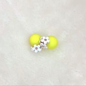 Double sided flower earring